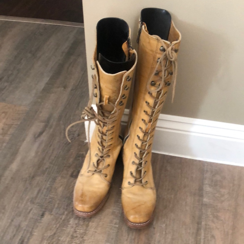 Frye collegiate lace up leather boots